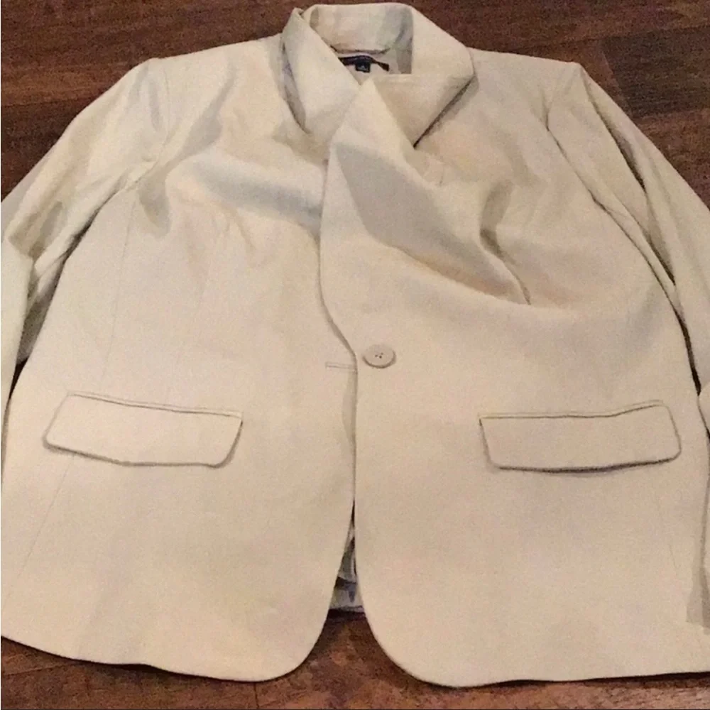 Lane Bryant Khaki Blazer - Picture 2 of 5
